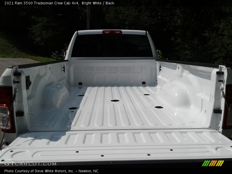 Bright White / Black 2021 Ram 3500 Tradesman Crew Cab 4x4