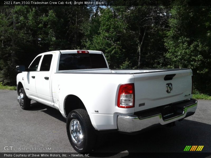 Bright White / Black 2021 Ram 3500 Tradesman Crew Cab 4x4