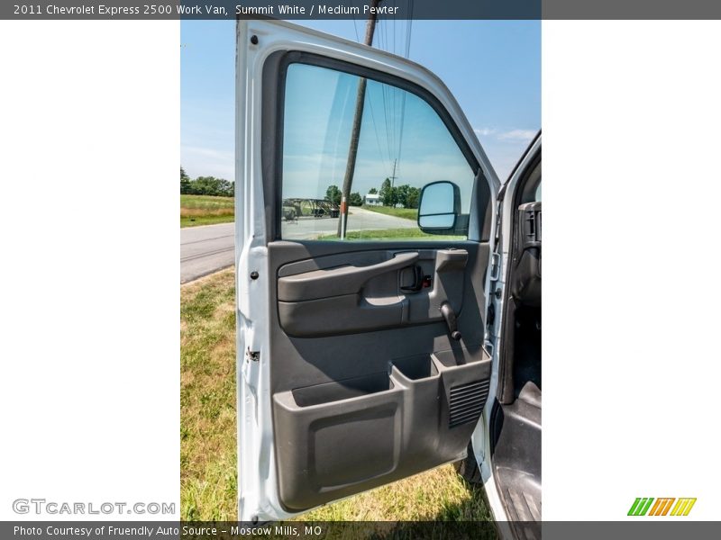 Summit White / Medium Pewter 2011 Chevrolet Express 2500 Work Van