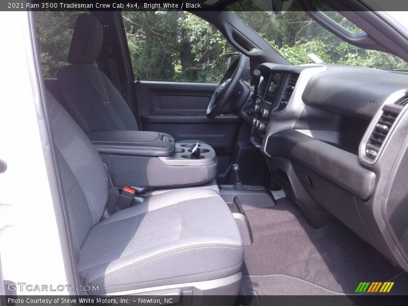 Bright White / Black 2021 Ram 3500 Tradesman Crew Cab 4x4