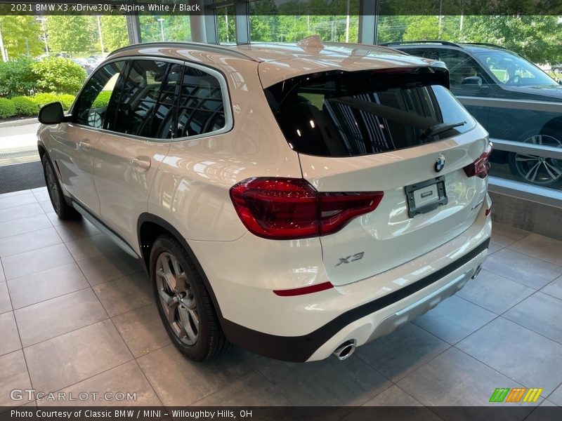 Alpine White / Black 2021 BMW X3 xDrive30i