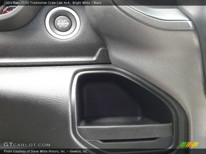Bright White / Black 2021 Ram 3500 Tradesman Crew Cab 4x4