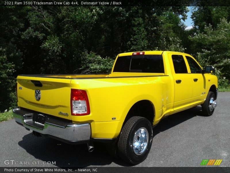 Detonator Yellow / Black 2021 Ram 3500 Tradesman Crew Cab 4x4