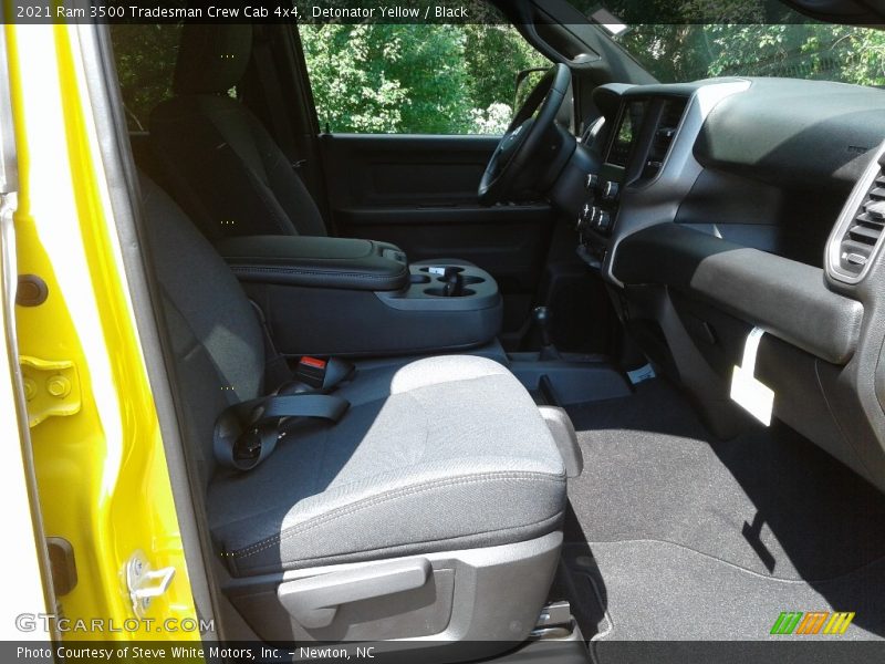 Detonator Yellow / Black 2021 Ram 3500 Tradesman Crew Cab 4x4