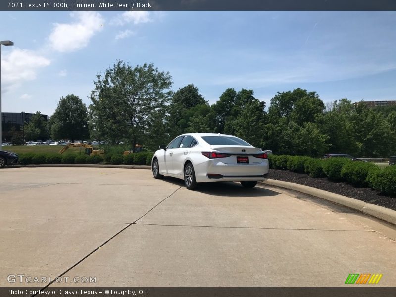 Eminent White Pearl / Black 2021 Lexus ES 300h