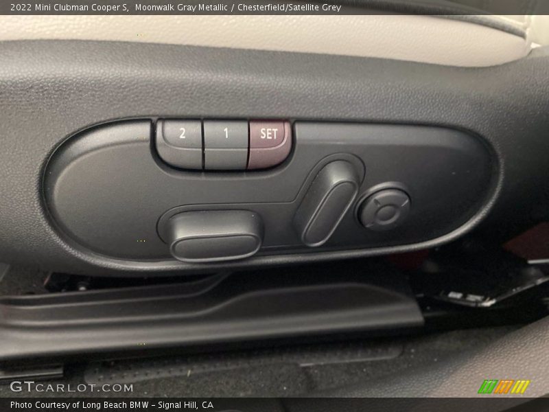 Moonwalk Gray Metallic / Chesterfield/Satellite Grey 2022 Mini Clubman Cooper S
