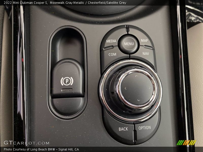 Controls of 2022 Clubman Cooper S
