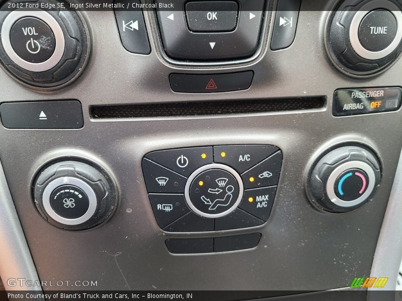 Ingot Silver Metallic / Charcoal Black 2012 Ford Edge SE