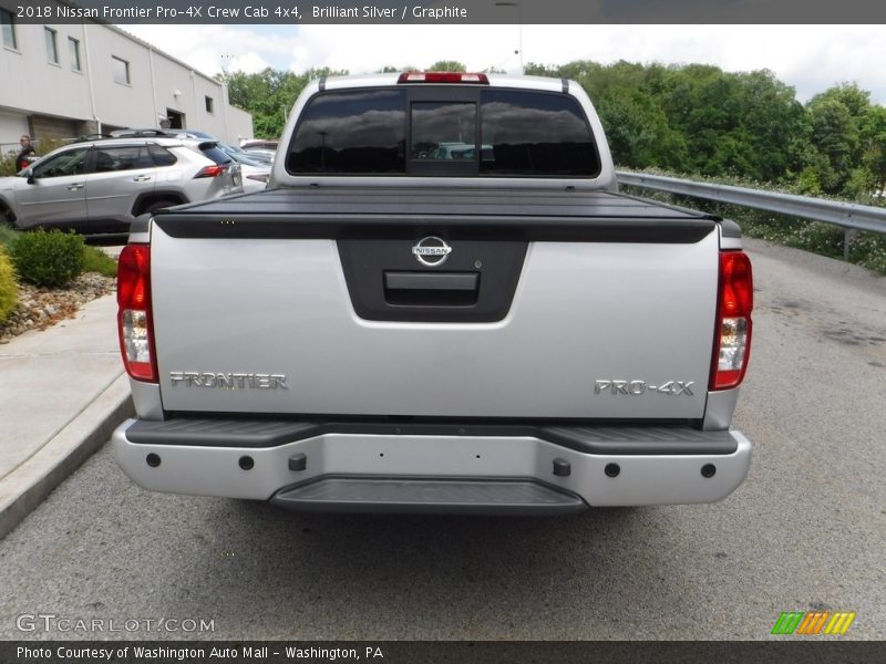 Brilliant Silver / Graphite 2018 Nissan Frontier Pro-4X Crew Cab 4x4