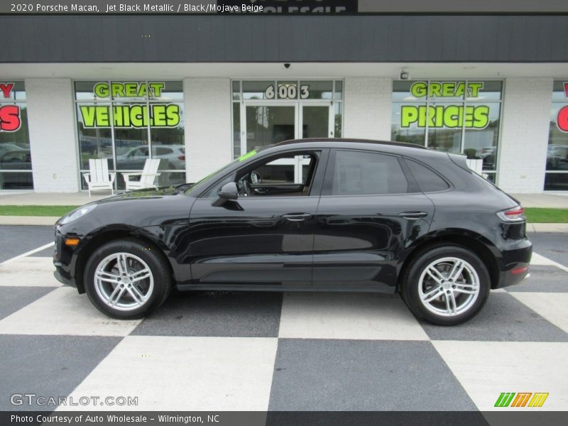 Jet Black Metallic / Black/Mojave Beige 2020 Porsche Macan