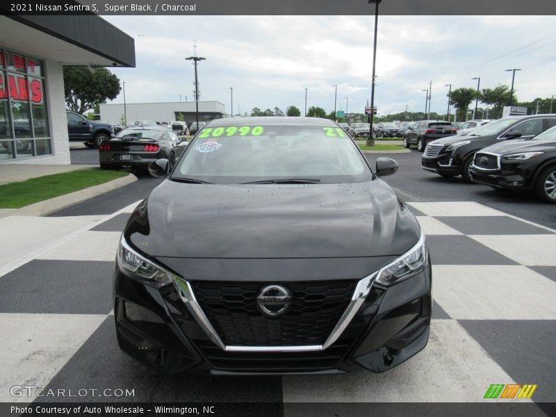 Super Black / Charcoal 2021 Nissan Sentra S
