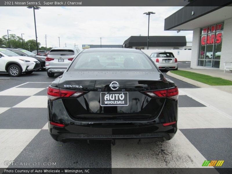 Super Black / Charcoal 2021 Nissan Sentra S