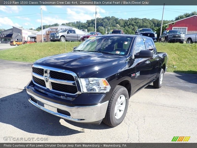 Diamond Black Crystal Pearl / Black/Diesel Gray 2019 Ram 1500 Classic Tradesman Crew Cab 4x4
