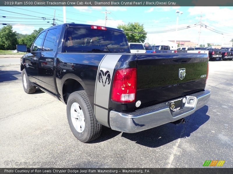 Diamond Black Crystal Pearl / Black/Diesel Gray 2019 Ram 1500 Classic Tradesman Crew Cab 4x4