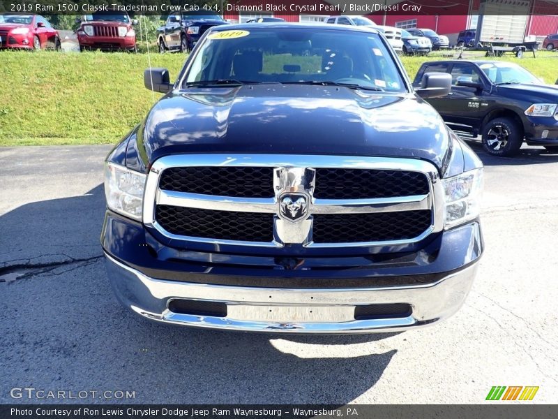 Diamond Black Crystal Pearl / Black/Diesel Gray 2019 Ram 1500 Classic Tradesman Crew Cab 4x4
