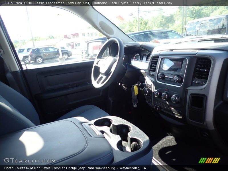 Diamond Black Crystal Pearl / Black/Diesel Gray 2019 Ram 1500 Classic Tradesman Crew Cab 4x4
