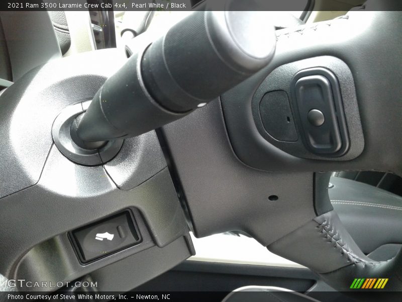 Pearl White / Black 2021 Ram 3500 Laramie Crew Cab 4x4