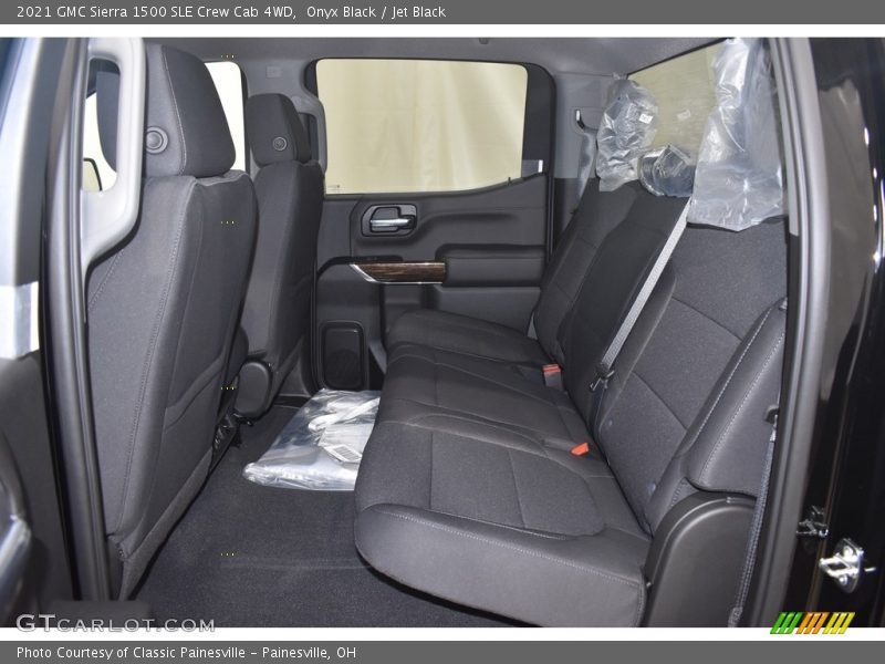 Onyx Black / Jet Black 2021 GMC Sierra 1500 SLE Crew Cab 4WD