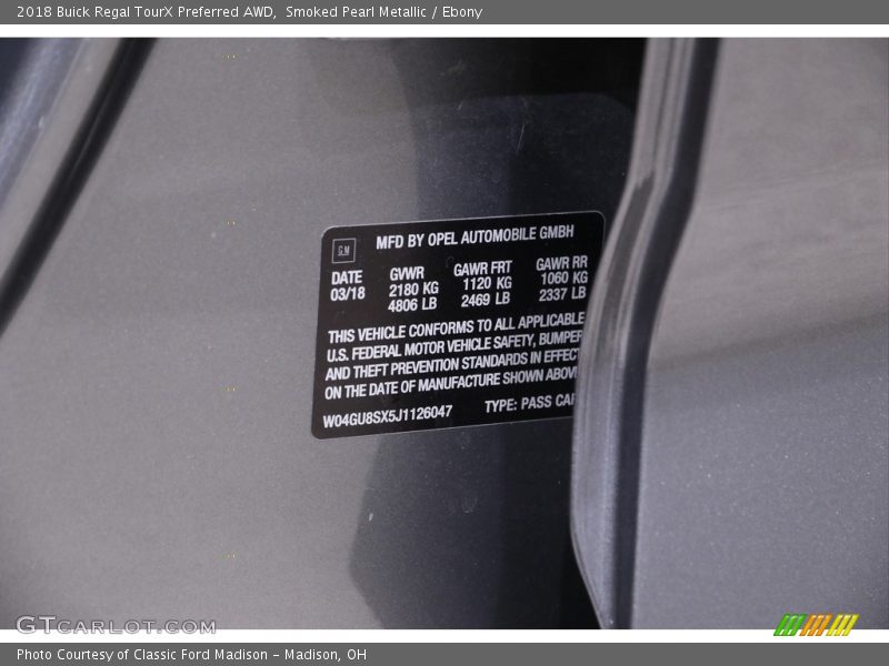 Smoked Pearl Metallic / Ebony 2018 Buick Regal TourX Preferred AWD