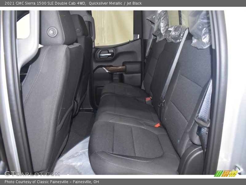 Quicksilver Metallic / Jet Black 2021 GMC Sierra 1500 SLE Double Cab 4WD