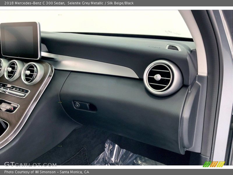 Selenite Grey Metallic / Silk Beige/Black 2018 Mercedes-Benz C 300 Sedan