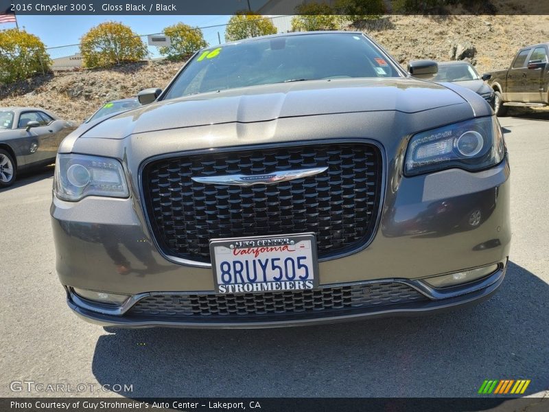Gloss Black / Black 2016 Chrysler 300 S