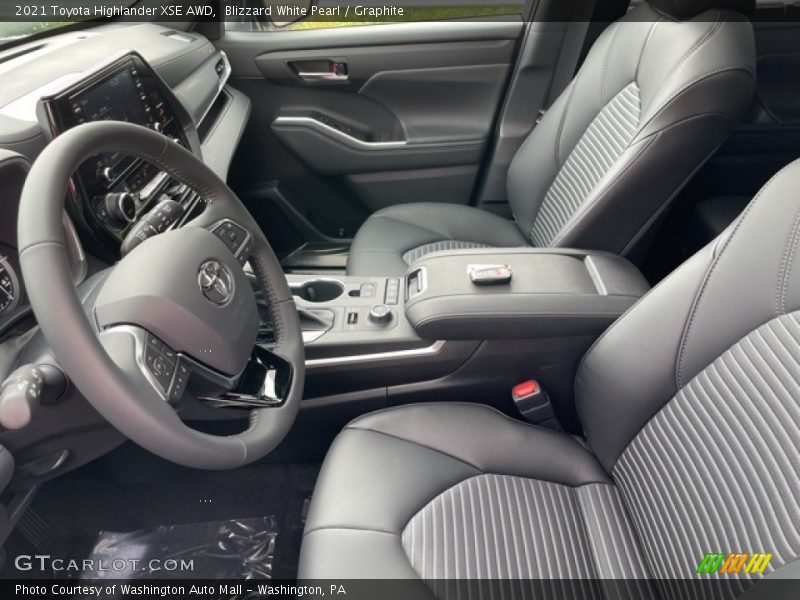 Blizzard White Pearl / Graphite 2021 Toyota Highlander XSE AWD