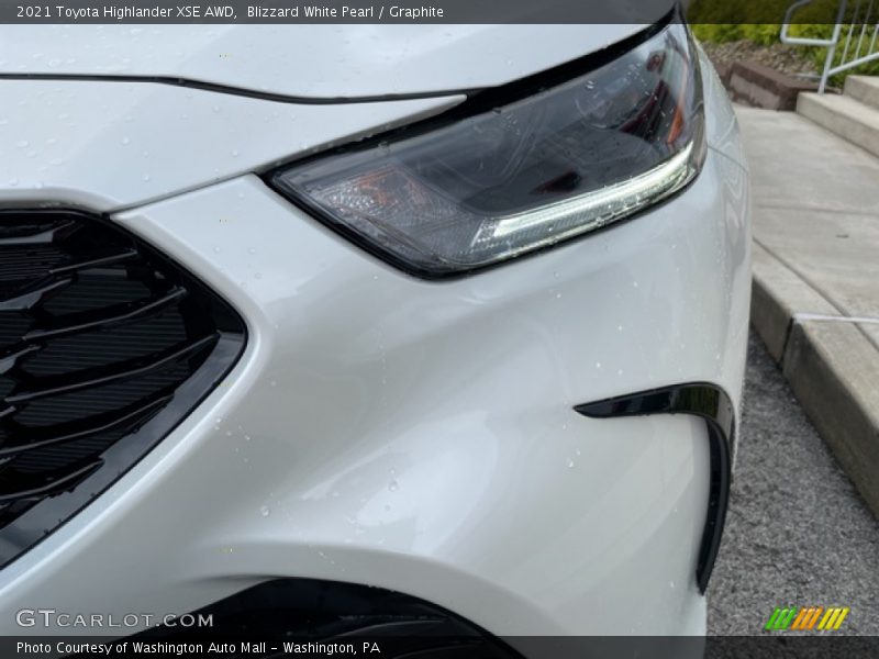 Blizzard White Pearl / Graphite 2021 Toyota Highlander XSE AWD