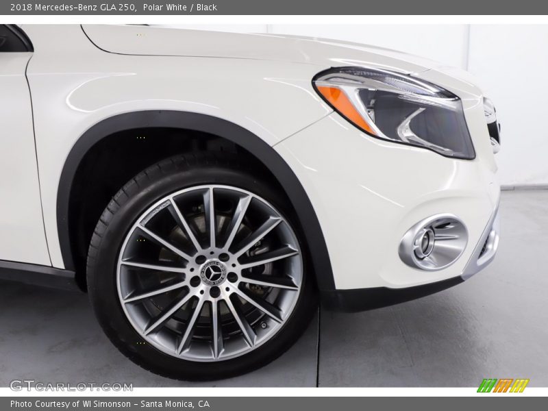Polar White / Black 2018 Mercedes-Benz GLA 250