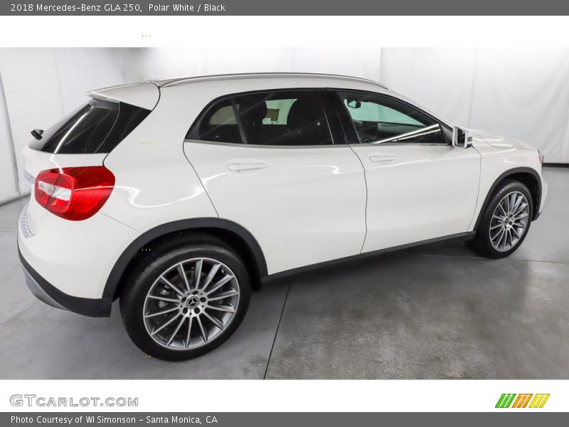 Polar White / Black 2018 Mercedes-Benz GLA 250