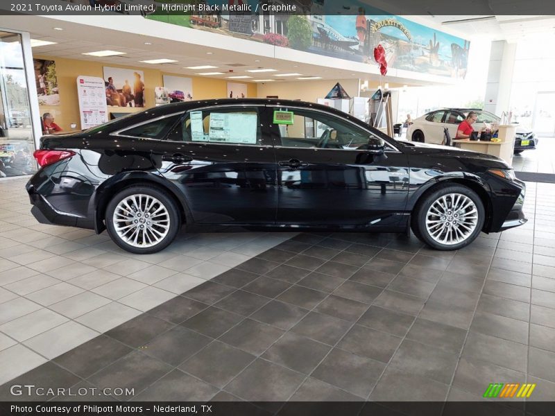 Midnight Black Metallic / Graphite 2021 Toyota Avalon Hybrid Limited