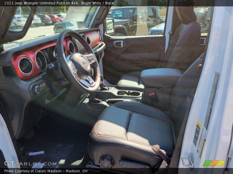 Bright White / Black 2021 Jeep Wrangler Unlimited Rubicon 4x4