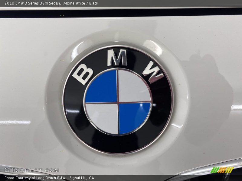 Alpine White / Black 2018 BMW 3 Series 330i Sedan