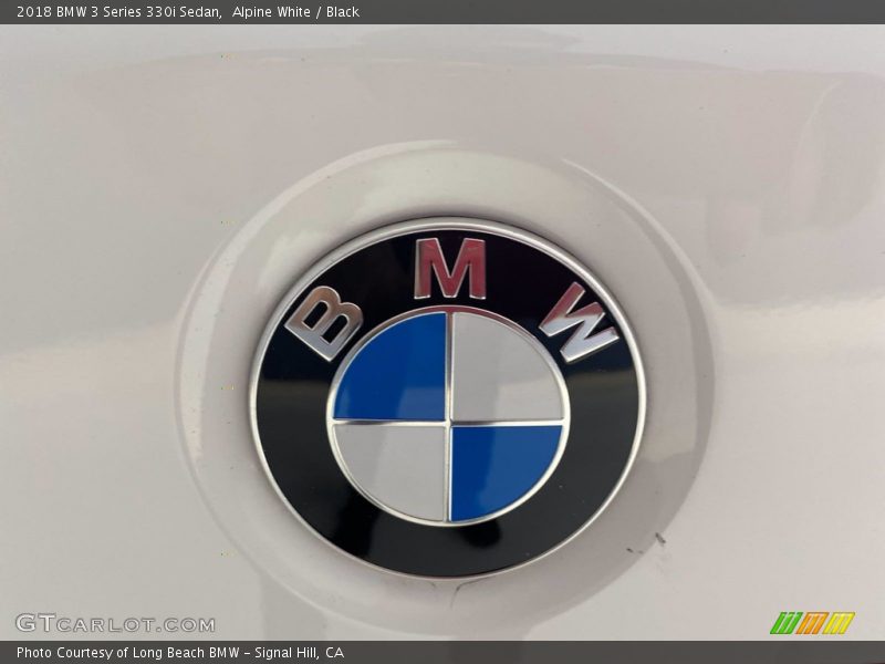 Alpine White / Black 2018 BMW 3 Series 330i Sedan