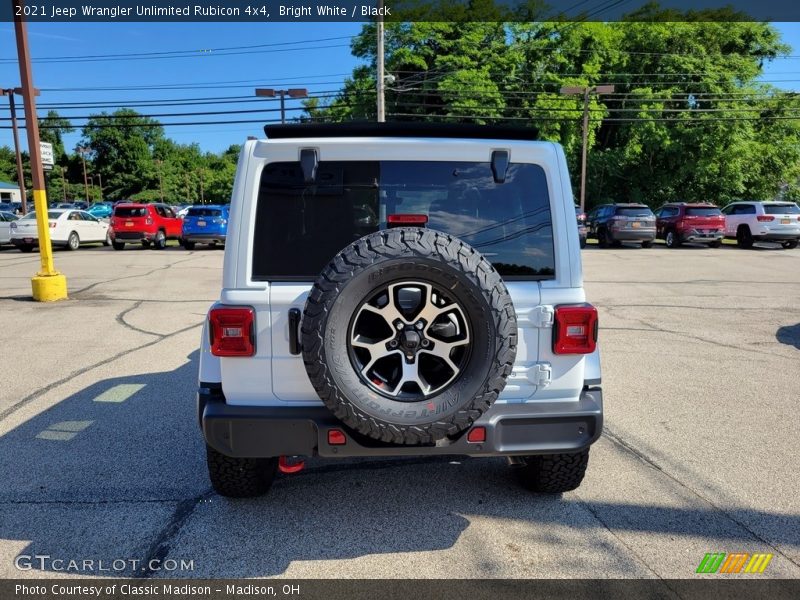 Bright White / Black 2021 Jeep Wrangler Unlimited Rubicon 4x4