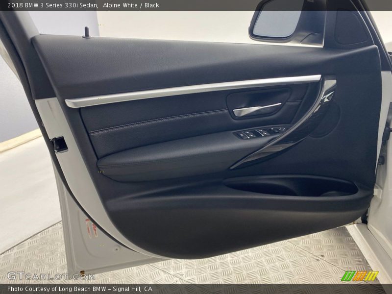 Alpine White / Black 2018 BMW 3 Series 330i Sedan