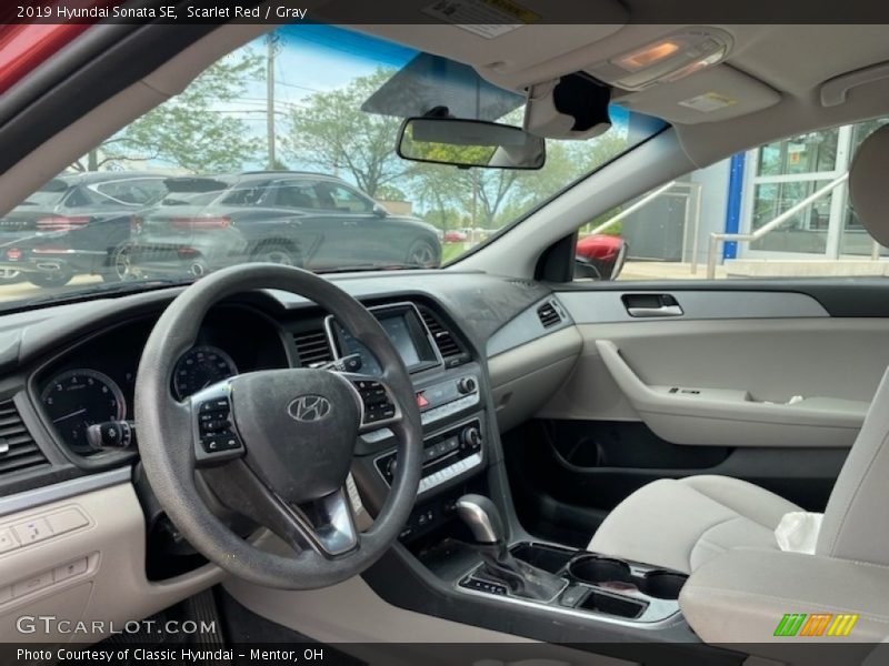 Scarlet Red / Gray 2019 Hyundai Sonata SE