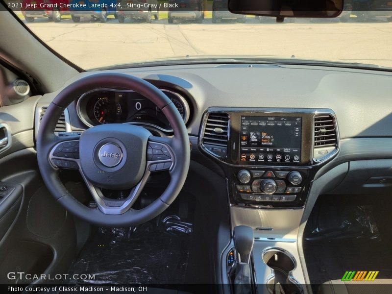Sting-Gray / Black 2021 Jeep Grand Cherokee Laredo 4x4