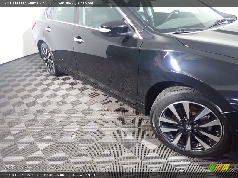Super Black / Charcoal 2018 Nissan Altima 2.5 SL