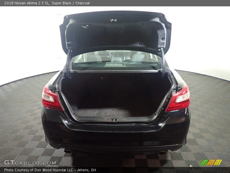 Super Black / Charcoal 2018 Nissan Altima 2.5 SL