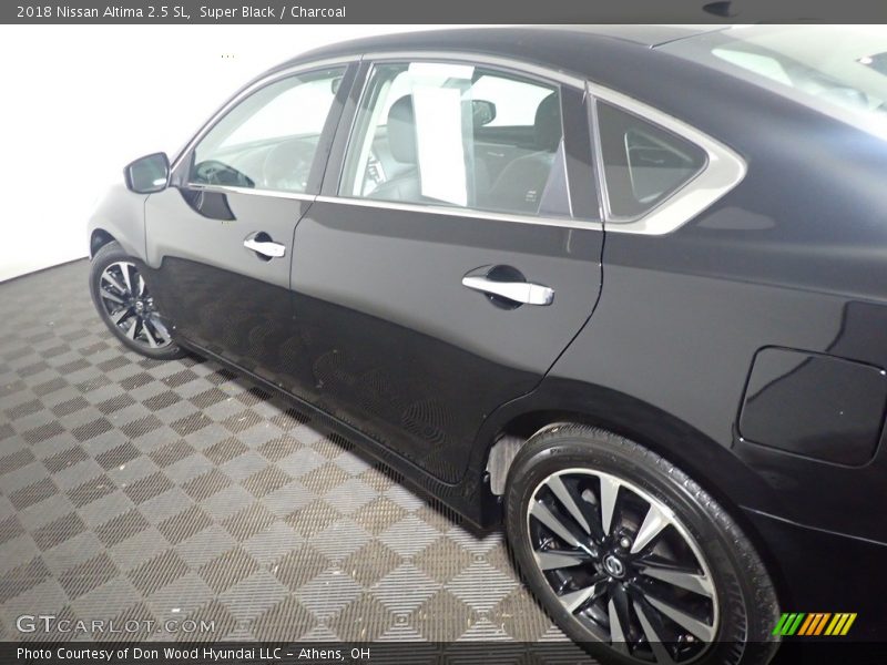 Super Black / Charcoal 2018 Nissan Altima 2.5 SL