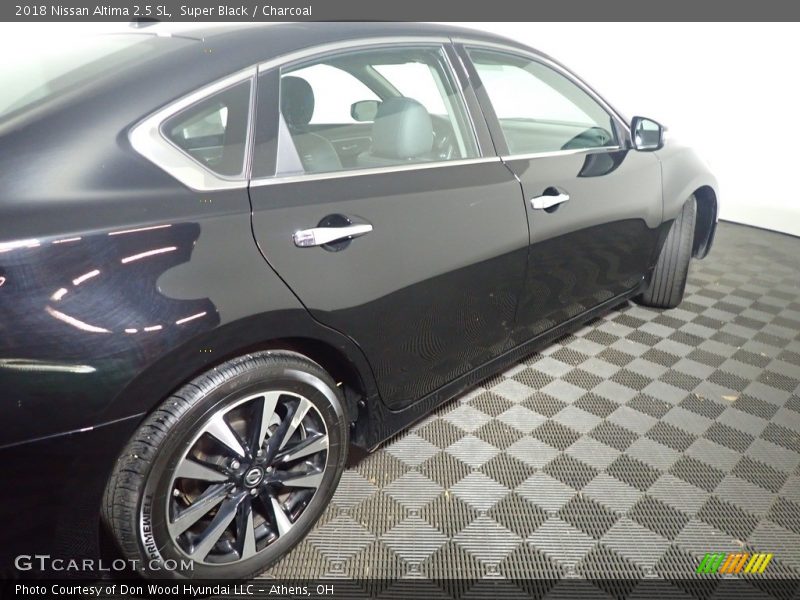 Super Black / Charcoal 2018 Nissan Altima 2.5 SL