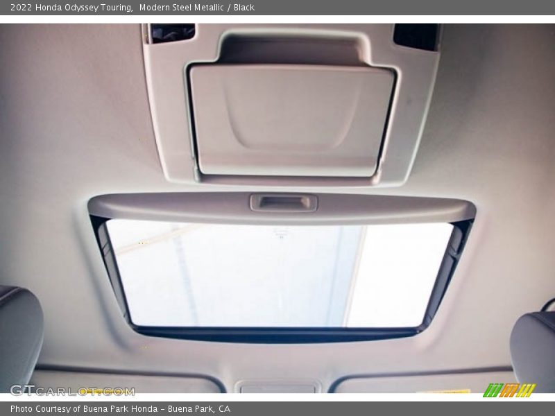 Modern Steel Metallic / Black 2022 Honda Odyssey Touring