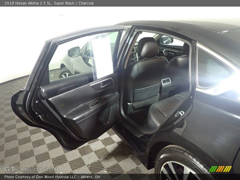 Super Black / Charcoal 2018 Nissan Altima 2.5 SL
