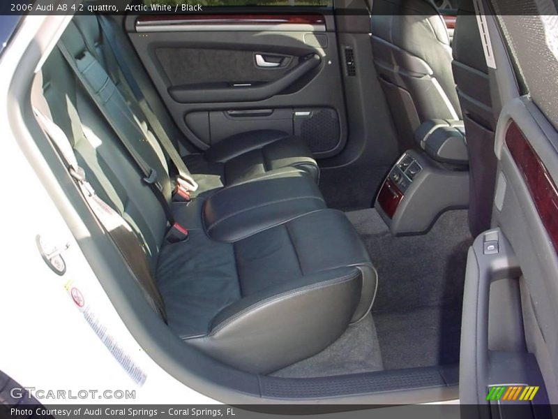 Arctic White / Black 2006 Audi A8 4.2 quattro