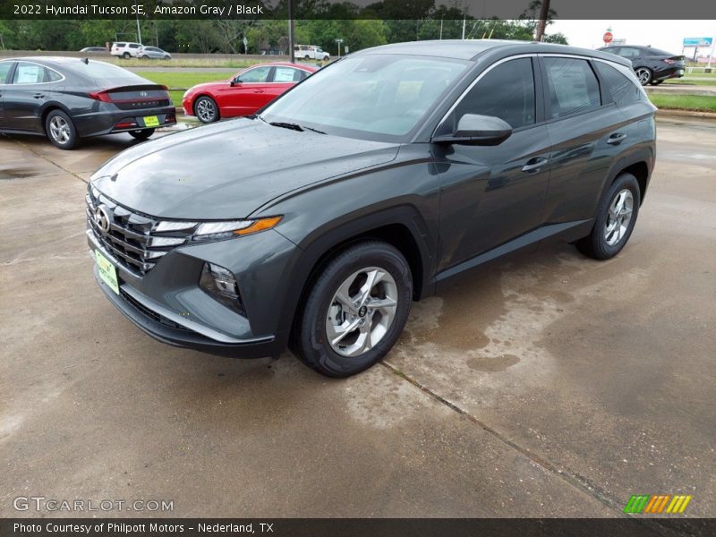 Front 3/4 View of 2022 Tucson SE