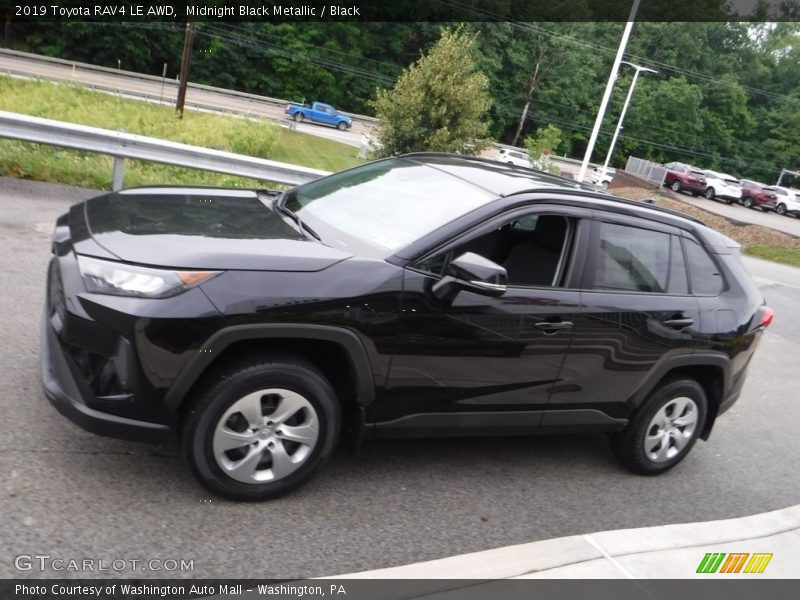 Midnight Black Metallic / Black 2019 Toyota RAV4 LE AWD