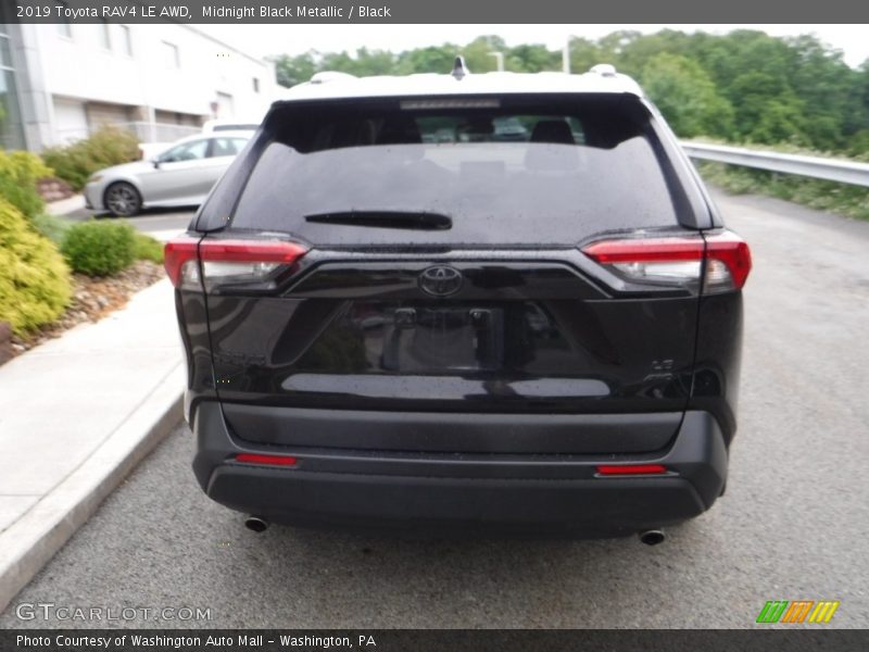 Midnight Black Metallic / Black 2019 Toyota RAV4 LE AWD