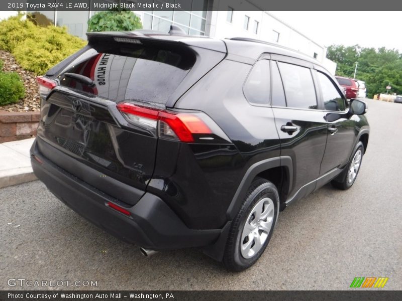 Midnight Black Metallic / Black 2019 Toyota RAV4 LE AWD