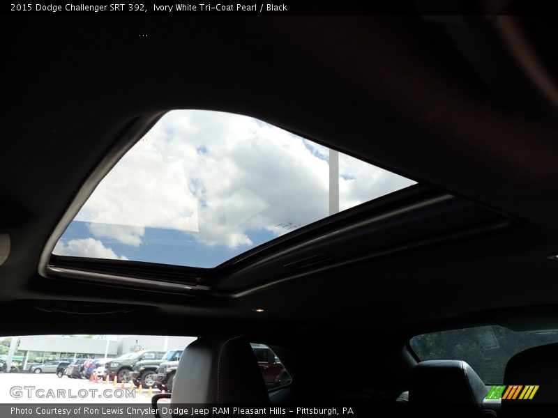 Ivory White Tri-Coat Pearl / Black 2015 Dodge Challenger SRT 392
